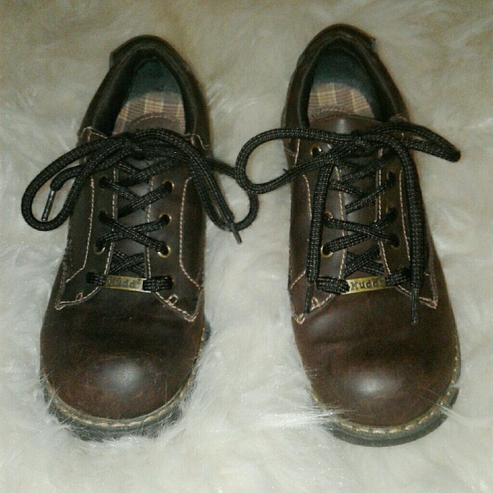 90's Style Flats